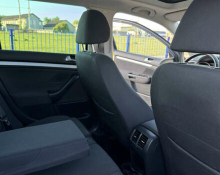 Черный Фольксваген Гольф, объемом двигателя 1.4 л и пробегом 239 тыс. км за 7150 $, фото 26 на Automoto.ua