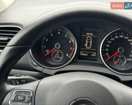 Черный Фольксваген Гольф, объемом двигателя 1.4 л и пробегом 195 тыс. км за 7800 $, фото 22 на Automoto.ua