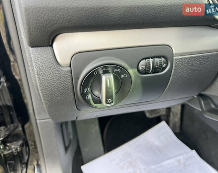 Черный Фольксваген Гольф, объемом двигателя 1.4 л и пробегом 243 тыс. км за 7950 $, фото 8 на Automoto.ua