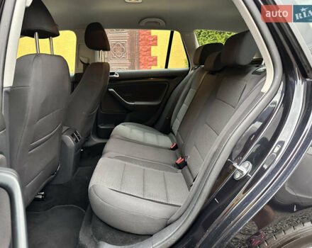 Чорний Фольксваген Гольф, об'ємом двигуна 1.4 л та пробігом 176 тис. км за 6999 $, фото 16 на Automoto.ua