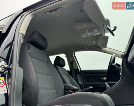 Черный Фольксваген Гольф, объемом двигателя 1.4 л и пробегом 195 тыс. км за 7800 $, фото 29 на Automoto.ua