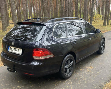 Черный Фольксваген Гольф, объемом двигателя 1.6 л и пробегом 269 тыс. км за 6600 $, фото 4 на Automoto.ua