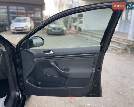 Чорний Фольксваген Гольф, об'ємом двигуна 1.6 л та пробігом 209 тис. км за 9500 $, фото 44 на Automoto.ua