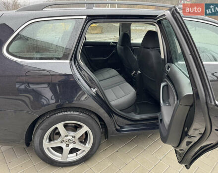 Черный Фольксваген Гольф, объемом двигателя 1.4 л и пробегом 195 тыс. км за 7800 $, фото 27 на Automoto.ua