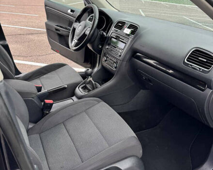 Чорний Фольксваген Гольф, об'ємом двигуна 1.4 л та пробігом 300 тис. км за 6200 $, фото 1 на Automoto.ua