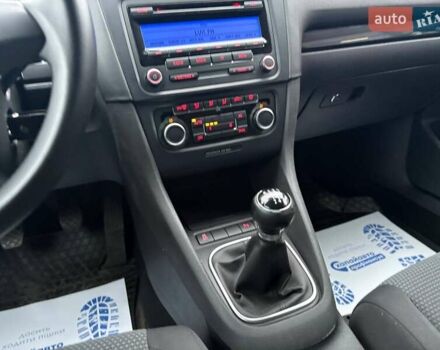 Черный Фольксваген Гольф, объемом двигателя 1.39 л и пробегом 228 тыс. км за 8200 $, фото 11 на Automoto.ua