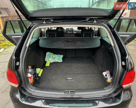 Черный Фольксваген Гольф, объемом двигателя 1.6 л и пробегом 243 тыс. км за 7300 $, фото 6 на Automoto.ua