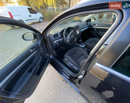 Черный Фольксваген Гольф, объемом двигателя 1.39 л и пробегом 240 тыс. км за 7600 $, фото 13 на Automoto.ua