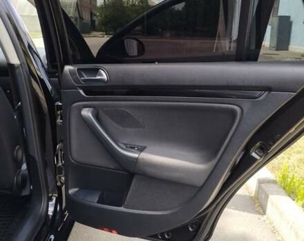 Черный Фольксваген Гольф, объемом двигателя 1.6 л и пробегом 254 тыс. км за 8000 $, фото 23 на Automoto.ua