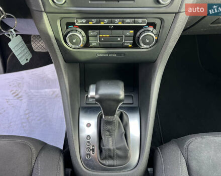 Черный Фольксваген Гольф, объемом двигателя 1.4 л и пробегом 243 тыс. км за 7950 $, фото 11 на Automoto.ua