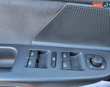 Черный Фольксваген Гольф, объемом двигателя 1.4 л и пробегом 199 тыс. км за 8000 $, фото 23 на Automoto.ua