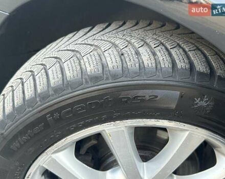 Черный Фольксваген Гольф, объемом двигателя 1.6 л и пробегом 294 тыс. км за 7700 $, фото 5 на Automoto.ua