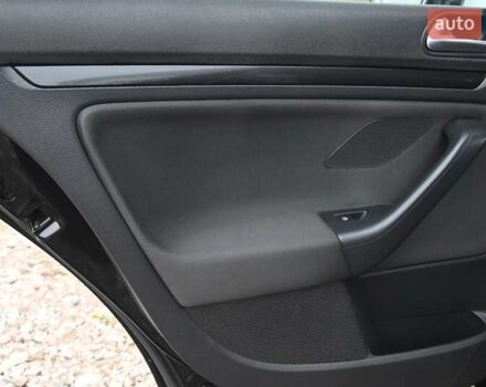 Черный Фольксваген Гольф, объемом двигателя 1.97 л и пробегом 275 тыс. км за 8850 $, фото 28 на Automoto.ua