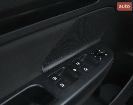 Черный Фольксваген Гольф, объемом двигателя 1.97 л и пробегом 275 тыс. км за 8850 $, фото 17 на Automoto.ua