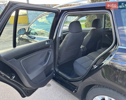 Черный Фольксваген Гольф, объемом двигателя 1.4 л и пробегом 200 тыс. км за 8600 $, фото 32 на Automoto.ua