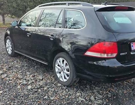 Черный Фольксваген Гольф, объемом двигателя 1.6 л и пробегом 183 тыс. км за 6100 $, фото 2 на Automoto.ua