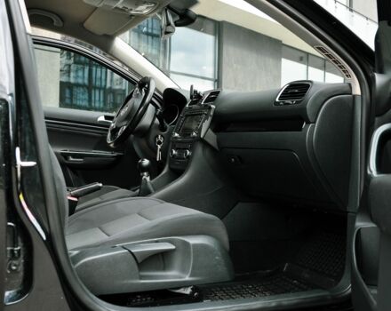 Чорний Фольксваген Гольф, об'ємом двигуна 1.6 л та пробігом 320 тис. км за 7200 $, фото 8 на Automoto.ua