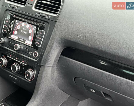 Чорний Фольксваген Гольф, об'ємом двигуна 1.6 л та пробігом 183 тис. км за 7199 $, фото 58 на Automoto.ua