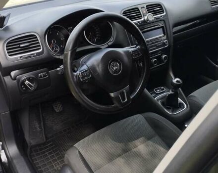 Черный Фольксваген Гольф, объемом двигателя 1.6 л и пробегом 254 тыс. км за 8000 $, фото 28 на Automoto.ua