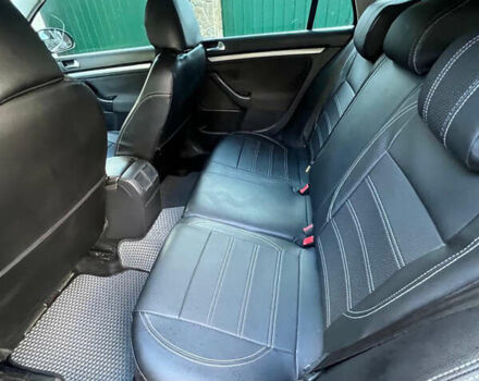 Черный Фольксваген Гольф, объемом двигателя 1.6 л и пробегом 420 тыс. км за 7500 $, фото 5 на Automoto.ua