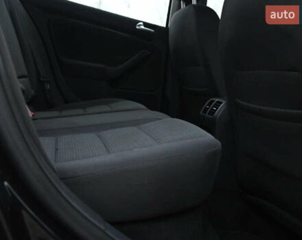 Черный Фольксваген Гольф, объемом двигателя 1.97 л и пробегом 275 тыс. км за 8850 $, фото 35 на Automoto.ua