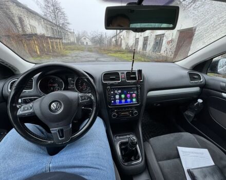 Черный Фольксваген Гольф, объемом двигателя 1.6 л и пробегом 243 тыс. км за 7300 $, фото 5 на Automoto.ua