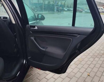 Черный Фольксваген Гольф, объемом двигателя 1.4 л и пробегом 205 тыс. км за 7800 $, фото 23 на Automoto.ua