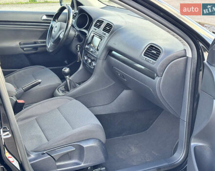 Черный Фольксваген Гольф, объемом двигателя 1.4 л и пробегом 200 тыс. км за 8600 $, фото 26 на Automoto.ua