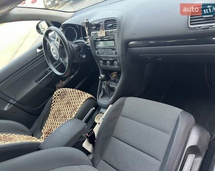 Черный Фольксваген Гольф, объемом двигателя 1.6 л и пробегом 294 тыс. км за 7700 $, фото 14 на Automoto.ua