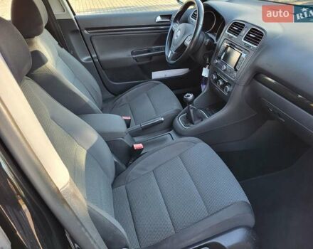 Черный Фольксваген Гольф, объемом двигателя 1.4 л и пробегом 199 тыс. км за 8000 $, фото 20 на Automoto.ua