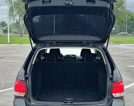 Черный Фольксваген Гольф, объемом двигателя 1.4 л и пробегом 300 тыс. км за 6700 $, фото 17 на Automoto.ua