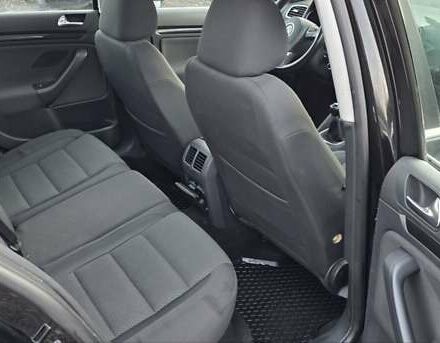 Черный Фольксваген Гольф, объемом двигателя 1.6 л и пробегом 183 тыс. км за 6100 $, фото 9 на Automoto.ua