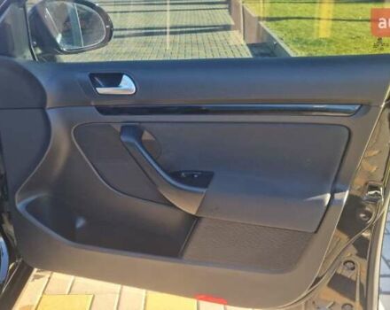 Чорний Фольксваген Гольф, об'ємом двигуна 1.6 л та пробігом 301 тис. км за 8250 $, фото 18 на Automoto.ua