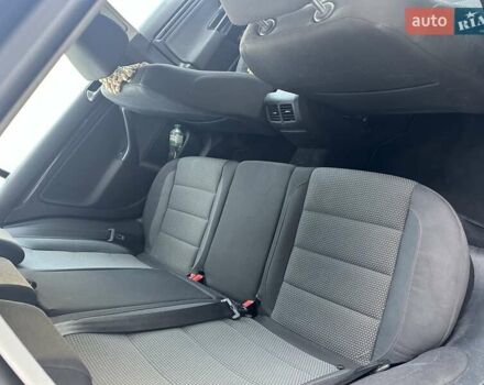 Черный Фольксваген Гольф, объемом двигателя 1.6 л и пробегом 285 тыс. км за 7700 $, фото 12 на Automoto.ua