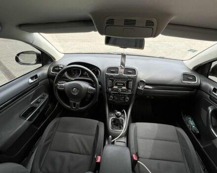 Черный Фольксваген Гольф, объемом двигателя 1.6 л и пробегом 282 тыс. км за 7000 $, фото 10 на Automoto.ua