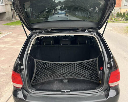 Черный Фольксваген Гольф, объемом двигателя 1.6 л и пробегом 335 тыс. км за 7350 $, фото 5 на Automoto.ua