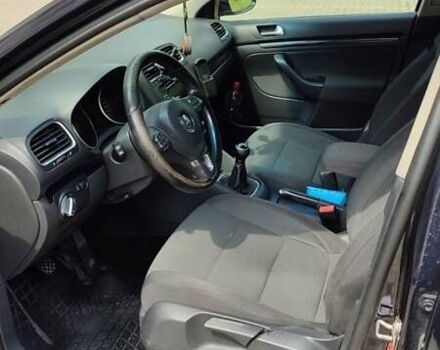 Черный Фольксваген Гольф, объемом двигателя 1.6 л и пробегом 300 тыс. км за 7200 $, фото 4 на Automoto.ua