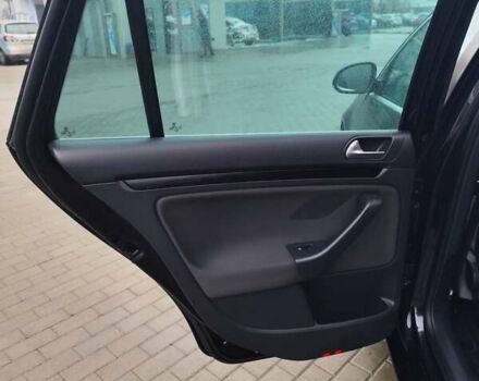 Черный Фольксваген Гольф, объемом двигателя 1.4 л и пробегом 205 тыс. км за 7800 $, фото 18 на Automoto.ua