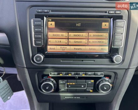 Черный Фольксваген Гольф, объемом двигателя 1.4 л и пробегом 243 тыс. км за 7950 $, фото 12 на Automoto.ua