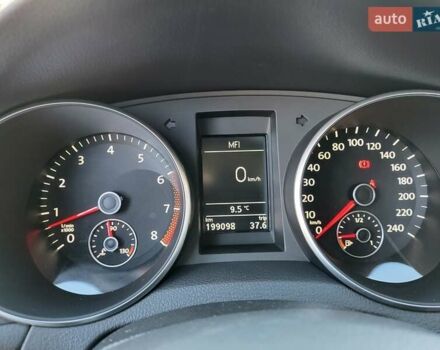 Черный Фольксваген Гольф, объемом двигателя 1.4 л и пробегом 199 тыс. км за 8000 $, фото 27 на Automoto.ua