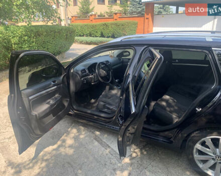 Черный Фольксваген Гольф, объемом двигателя 1.39 л и пробегом 230 тыс. км за 11500 $, фото 39 на Automoto.ua