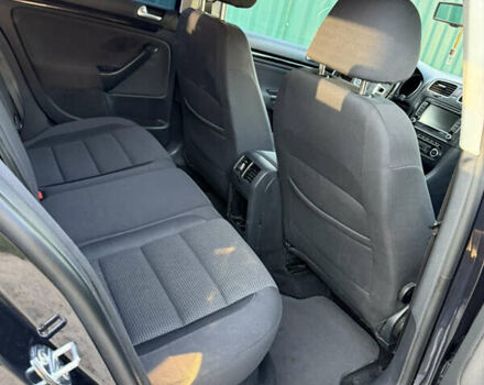 Черный Фольксваген Гольф, объемом двигателя 1.6 л и пробегом 300 тыс. км за 8200 $, фото 13 на Automoto.ua