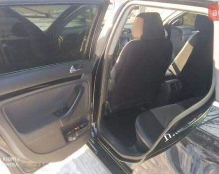 Черный Фольксваген Гольф, объемом двигателя 1.97 л и пробегом 330 тыс. км за 7300 $, фото 5 на Automoto.ua