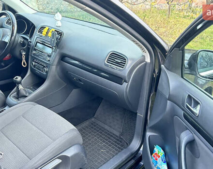 Черный Фольксваген Гольф, объемом двигателя 1.6 л и пробегом 247 тыс. км за 7800 $, фото 12 на Automoto.ua