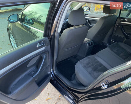 Черный Фольксваген Гольф, объемом двигателя 1.39 л и пробегом 240 тыс. км за 7600 $, фото 9 на Automoto.ua