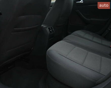 Черный Фольксваген Гольф, объемом двигателя 1.97 л и пробегом 275 тыс. км за 8850 $, фото 30 на Automoto.ua