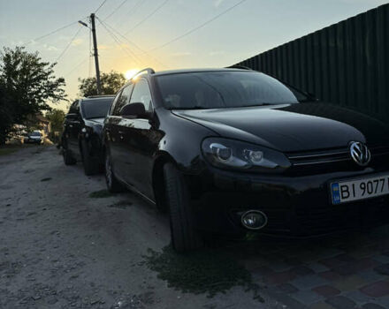 Черный Фольксваген Гольф, объемом двигателя 1.6 л и пробегом 300 тыс. км за 8200 $, фото 17 на Automoto.ua