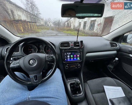 Черный Фольксваген Гольф, объемом двигателя 1.6 л и пробегом 243 тыс. км за 7300 $, фото 7 на Automoto.ua