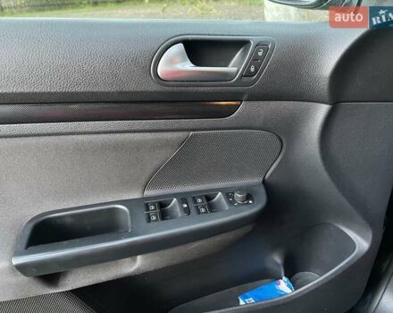 Чорний Фольксваген Гольф, об'ємом двигуна 1.97 л та пробігом 284 тис. км за 8300 $, фото 12 на Automoto.ua