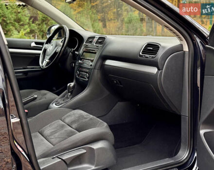 Чорний Фольксваген Гольф, об'ємом двигуна 2 л та пробігом 220 тис. км за 9699 $, фото 39 на Automoto.ua